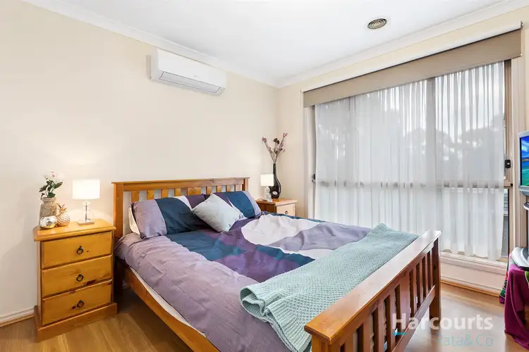 Fifth view of Homely unit listing, 32 Farnham Crescent, Mill Park VIC 3082