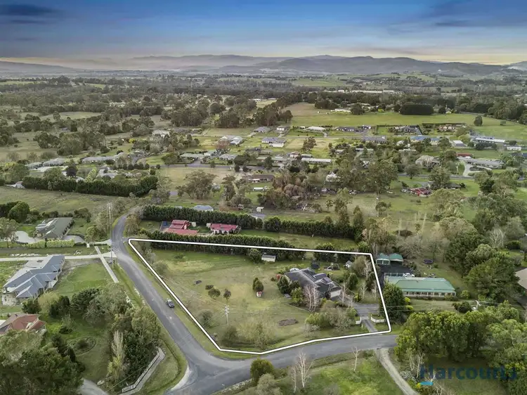 2 Lindenell Drive, Drouin VIC 3818