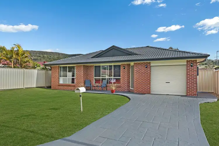 8 Derwent Place, Albion Park NSW 2527