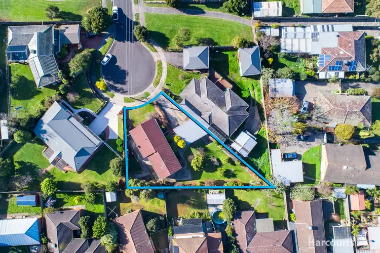 Second view of Homely house listing, 21 Leonard Court, Pakenham VIC 3810