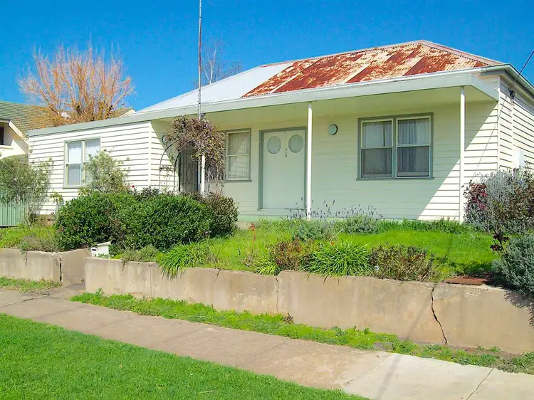 21 Brown Street, Hamilton VIC 3300
