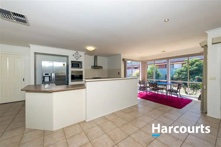 70 Royal Crescent, Hillside VIC 3037