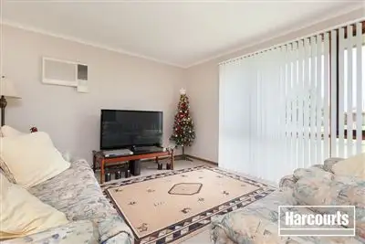 Fifth view of Homely house listing, 7 Hoyle Court, Cranbourne VIC