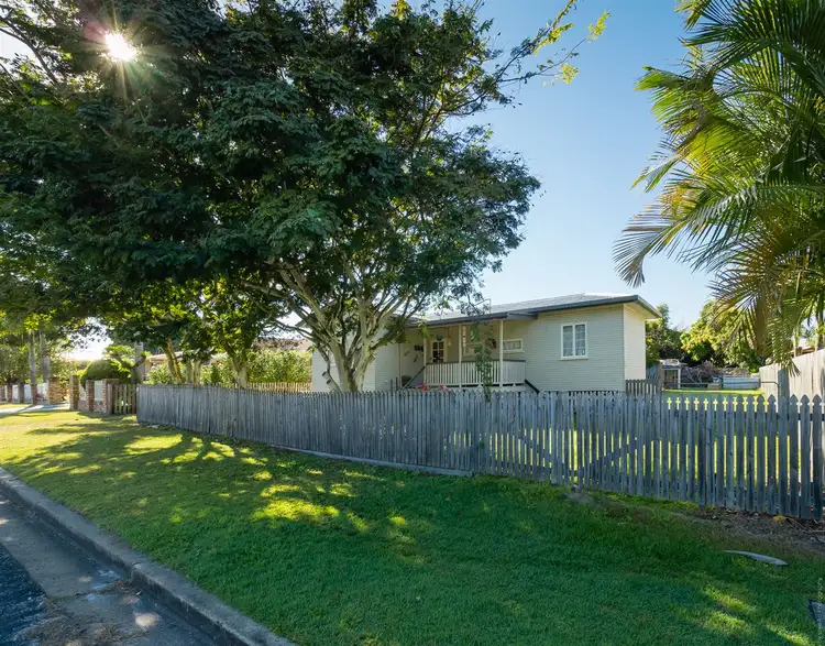 10 Smith Street, Urangan QLD 4655