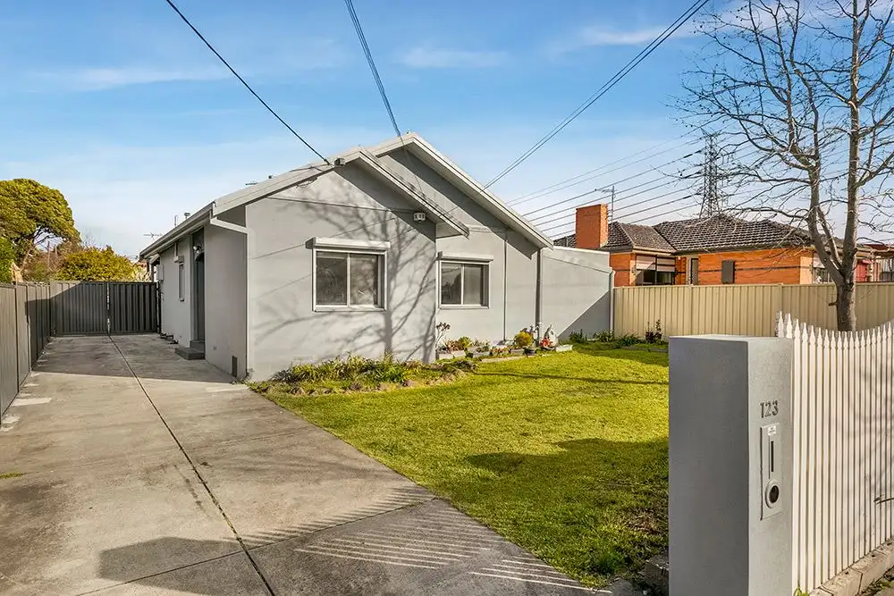 Main view of Homely house listing, 123 Broadhurst Ave, Reservoir VIC 3073