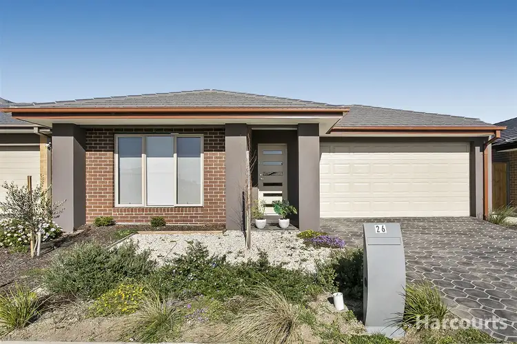 26 St Gwinear Lane, Cranbourne North VIC 3977