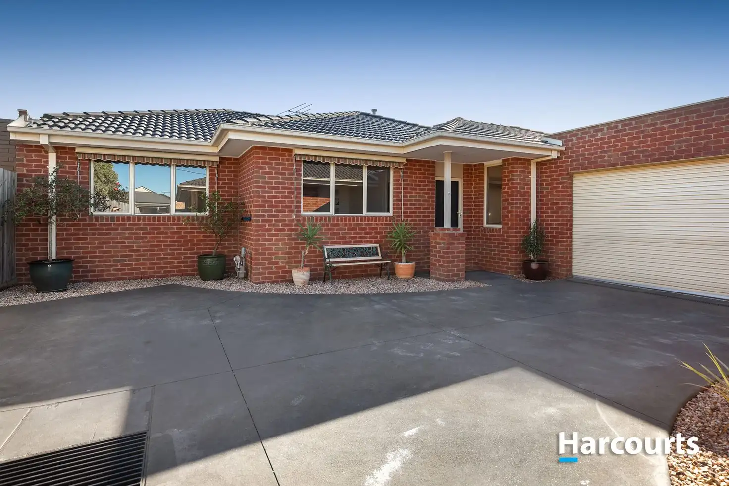Main view of Homely unit listing, 2/7 Railway Avenue, Beaconsfield VIC 3807