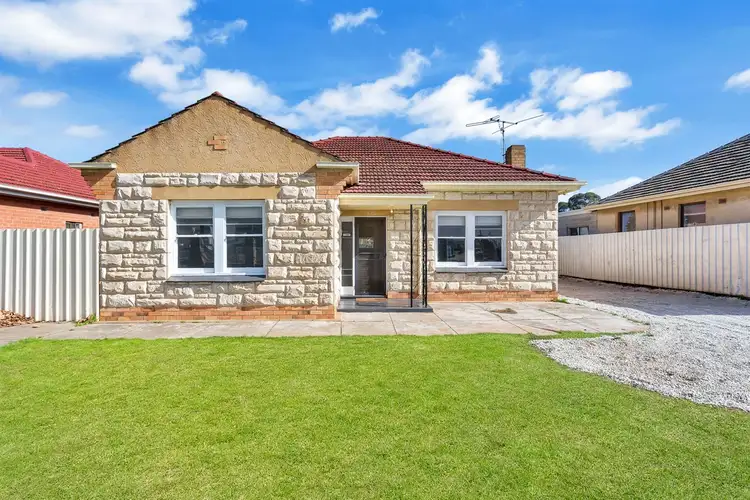 204 Hampstead Road, Clearview SA 5085
