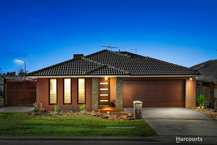 17 Clarendon Street, Pakenham VIC 3810