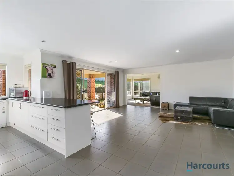 Sixth view of Homely house listing, 11 Alaska Court, Warragul VIC 3820