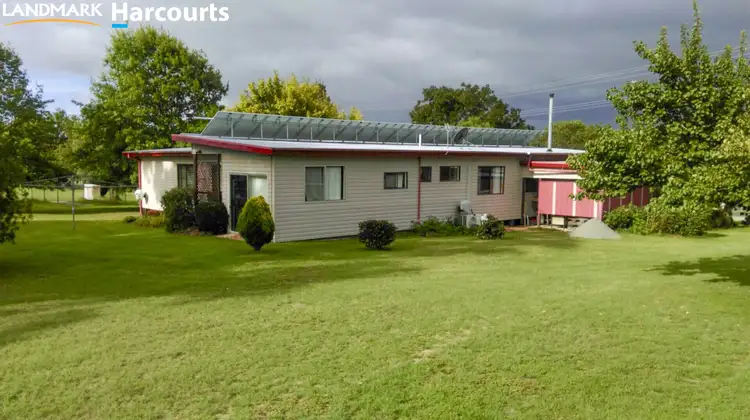 56 East Street, Tenterfield NSW 2372