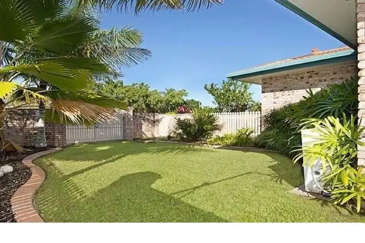 2/17 Canterbury road, Kirwan QLD 4817