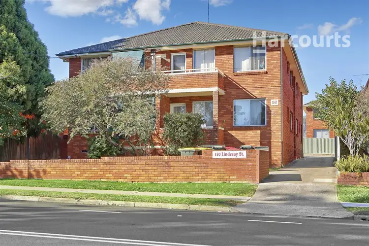 3/180 Lindesay Street, Campbelltown NSW 2560