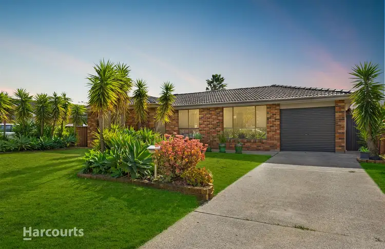 8 Churnwood Place, Albion Park Rail NSW 2527
