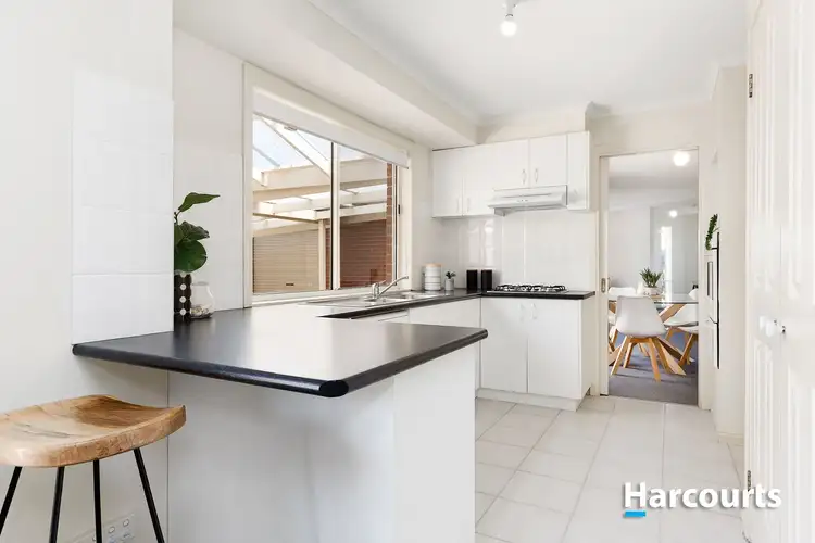 Fifth view of Homely house listing, 2 Jim Court, Berwick VIC 3806