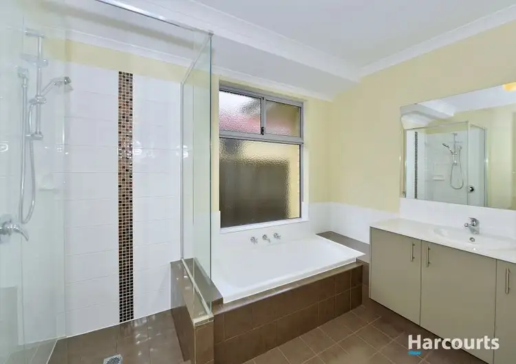 Seventh view of Homely house listing, 35 Karon Vista, Halls Head WA 6210