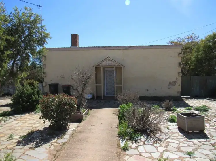 123 Moscow Street, Peterborough SA 5422