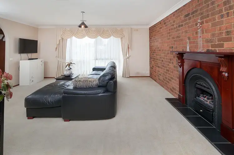 Fourth view of Homely house listing, 11 Firbank Close, Langwarrin VIC 3910