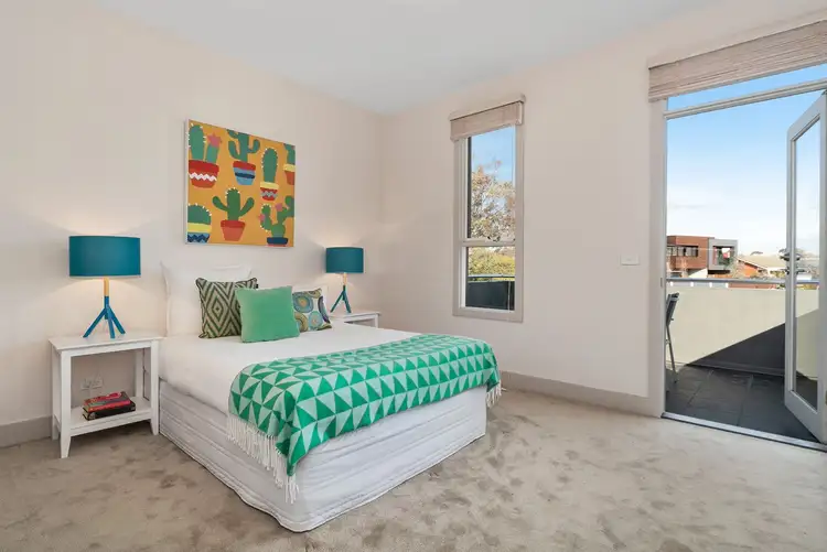 Fifth view of Homely townhouse listing, 1/27 Gleneagles Avenue, Mornington VIC 3931