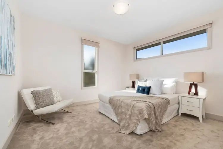 Sixth view of Homely townhouse listing, 1/27 Gleneagles Avenue, Mornington VIC 3931