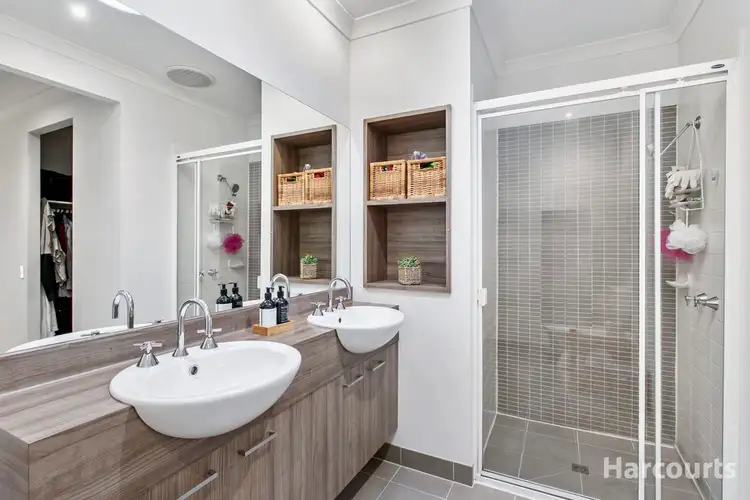 Sixth view of Homely house listing, 8 Chase Boulevard, Berwick VIC 3806