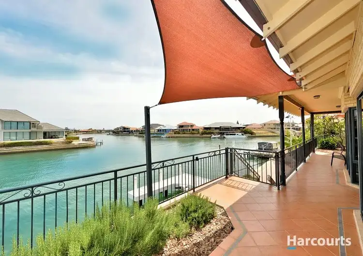 13 Santavea Mews, Halls Head WA 6210