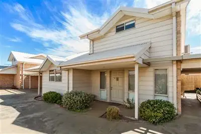 2/867 Nepean Highway, Mornington VIC 3931