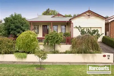 11 Pembroke Court, Berwick VIC 3806