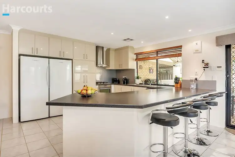 4 Jandabup Close, Sinagra WA 6065