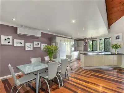 4a Woodburn Place, Ferny Hills QLD 4055