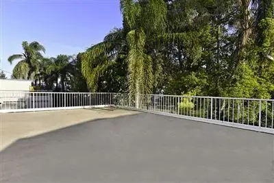 3/5 Brett Avenue, Labrador QLD 4215