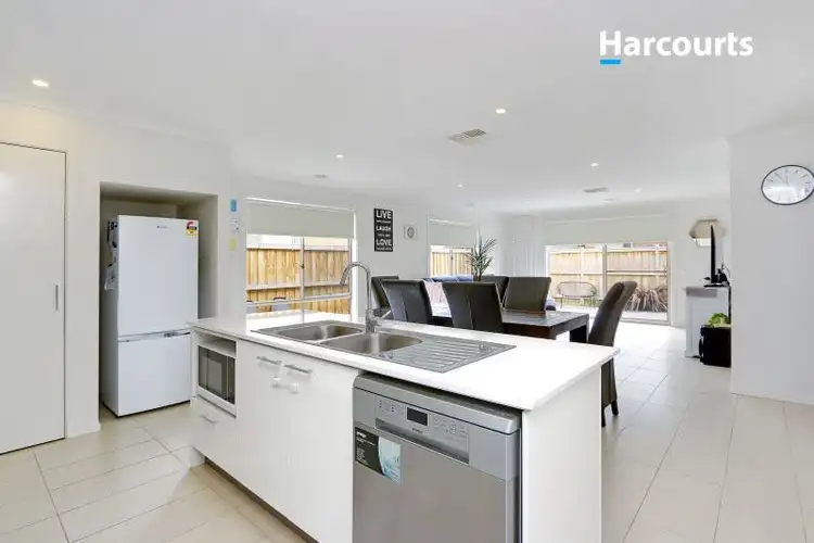 2 Alexandro Grove, Hastings VIC 3915