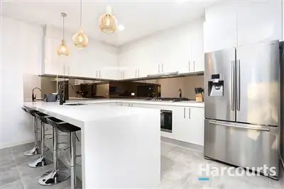 Second view of Homely townhouse listing, 2/27 Mount View Road, Thomastown VIC 3074