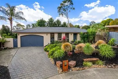 3 Boyd Close, Mooroolbark VIC 3138