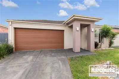 18 Tyndall Street, Cranbourne East VIC 3977