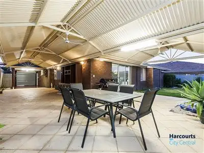 7 Bittern Court, Stirling WA 6021