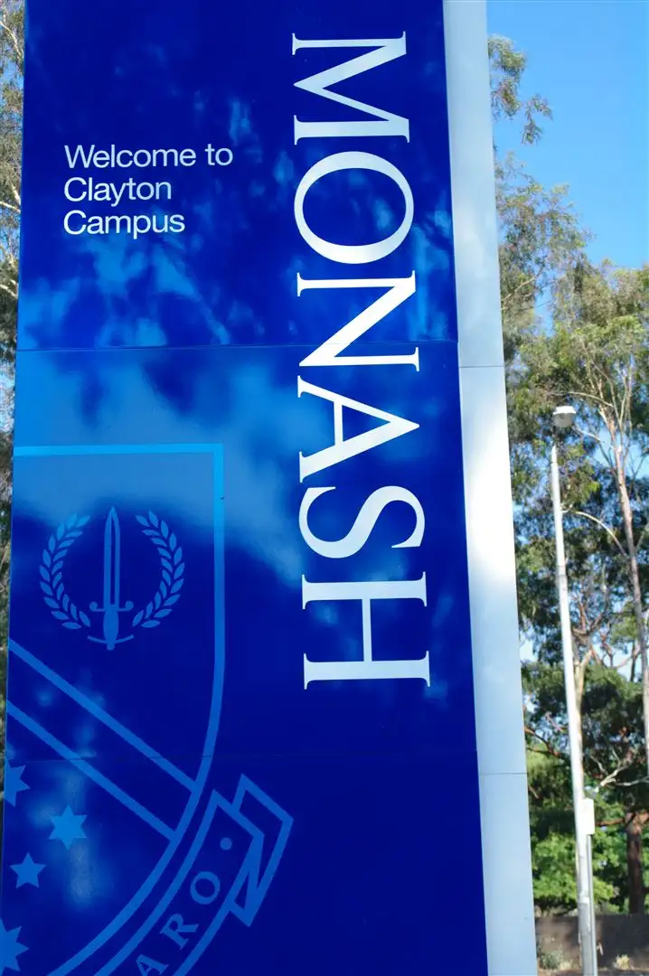 Seventh view of Homely house listing, 2 Iskandar Court, Chadstone VIC 3148