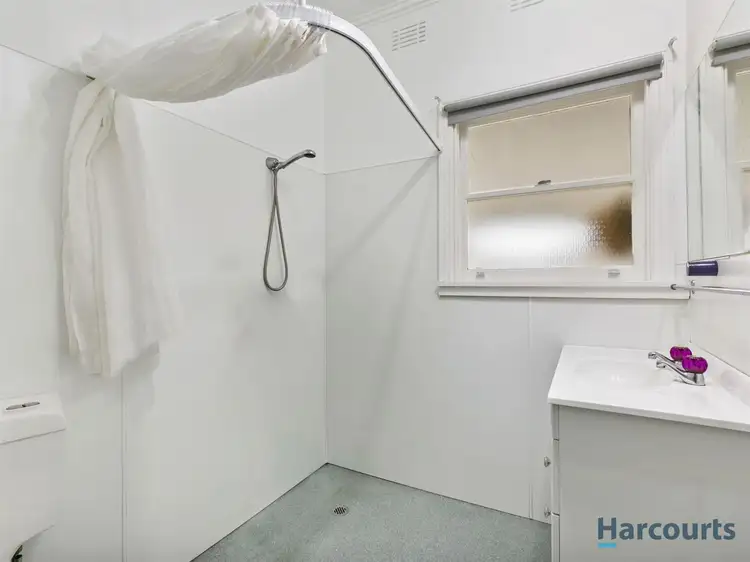 Sixth view of Homely house listing, 8 Penny Avenue, Warragul VIC 3820