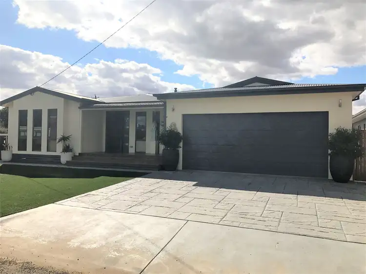 391 River Street, Hay NSW 2711