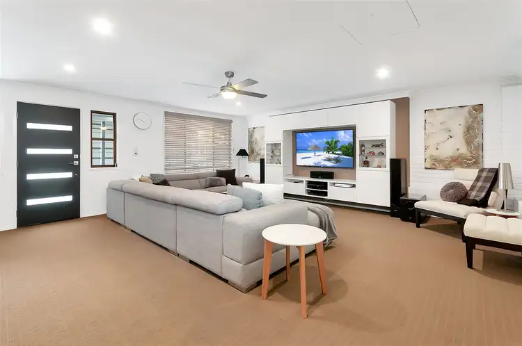 3 Lachlan Court, Helensvale QLD 4212