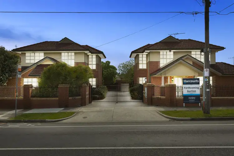 Main view of Homely townhouse listing, 2/124 Tyler Street, Preston VIC 3072