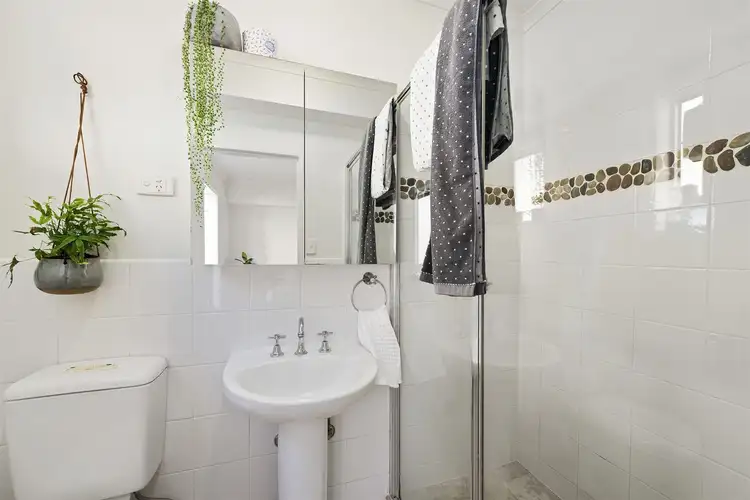 Fifth view of Homely apartment listing, 5/9 Kemp Street, Thornbury VIC 3071