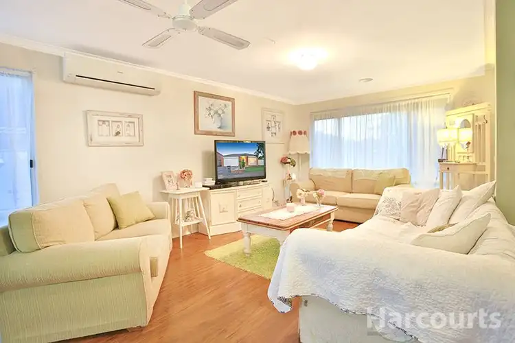Second view of Homely house listing, 25 Oaklands Way, Pakenham VIC 3810