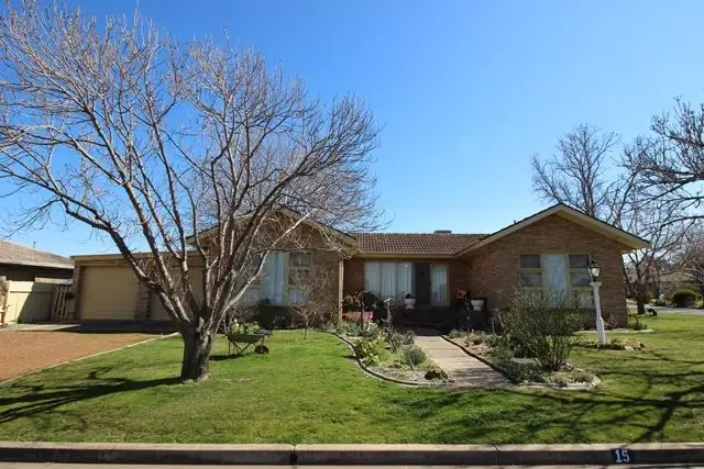 15 Hemet Crs, Cootamundra NSW 2590