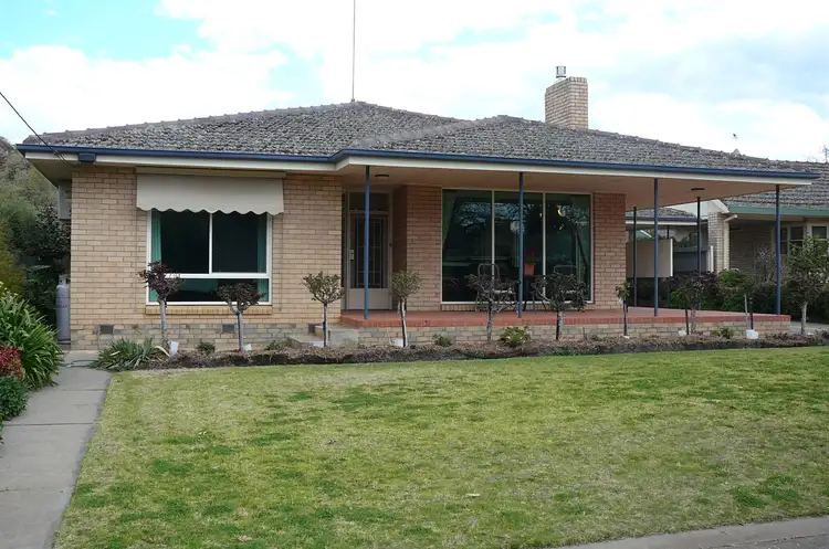 25 McMahon Street, St Arnaud VIC 3478