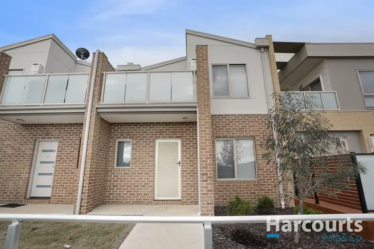 16/2 Rockgarden Drive, Truganina VIC 3029