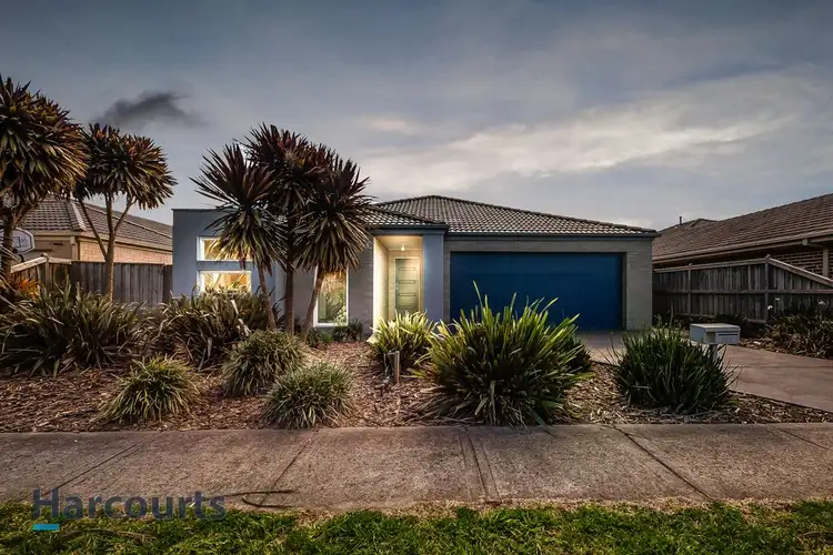 20 Westmoreland Avenue, Cranbourne North VIC 3977