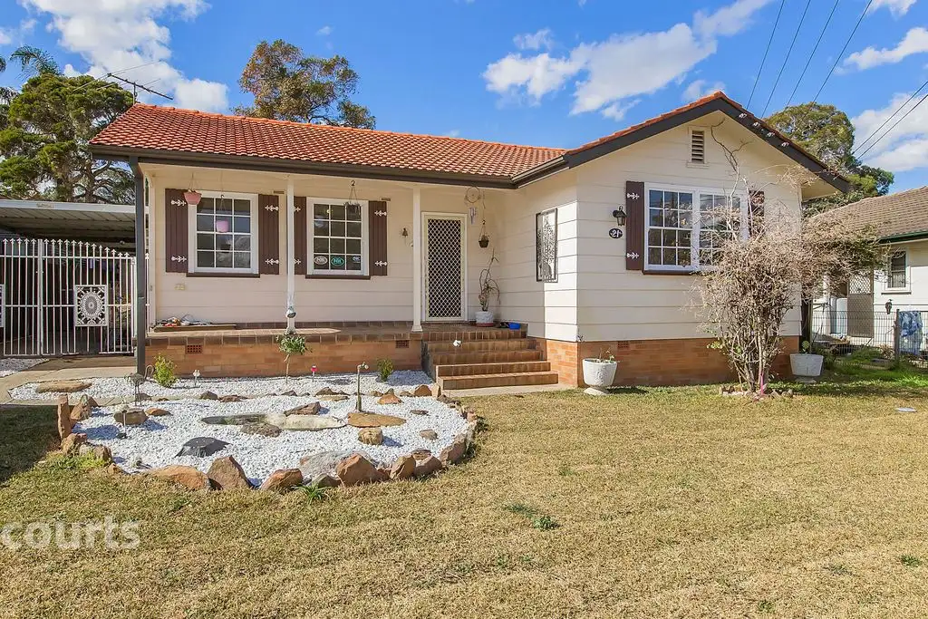 Main view of Homely house listing, 21 Leyte Avenue, Lethbridge Park NSW 2770