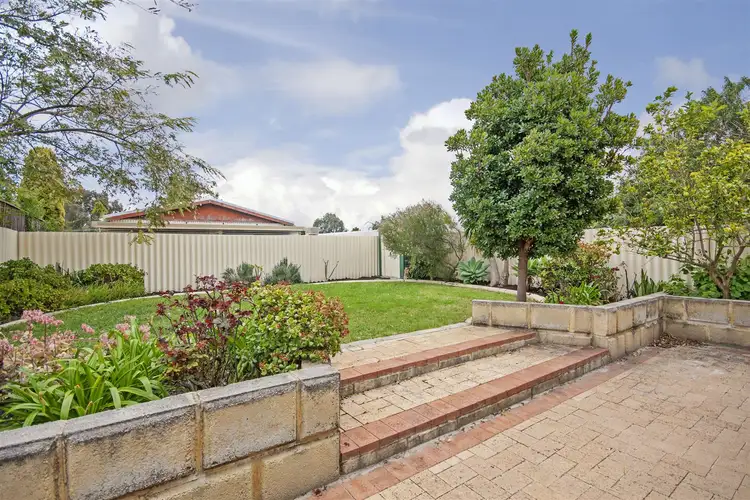 14A Ferndale Crescent, Ferndale WA 6148