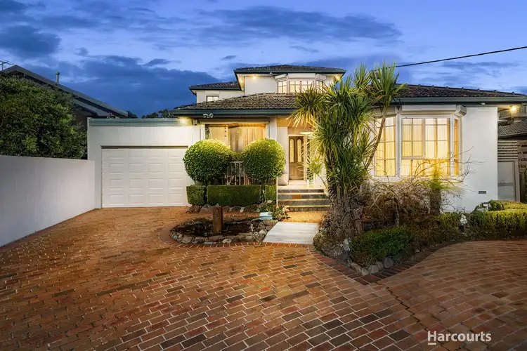 4 Lorraine Court, Wheelers Hill VIC 3150